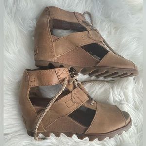 Women’s Sorel Wedge Sandals, size 7.5